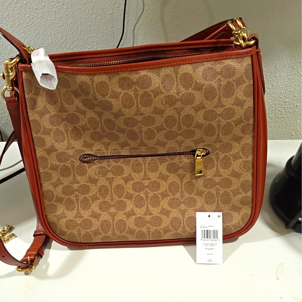 Coach Signature Logo Crescent Shoulder Bag Zip Closure Detachable Strap Gold